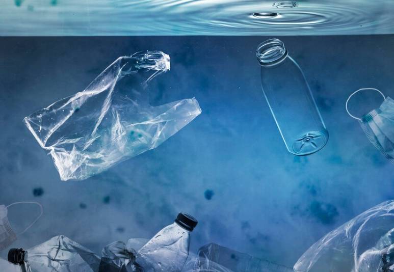 ilustrasi plastik (freepik.com/rawpixel.com)