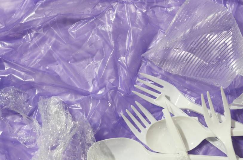 ilustrasi plastik (freepik.com/freepik)