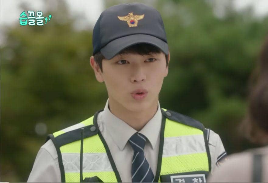 Yook Sung Jae di drama The Village: Achiara's Secret (dok. SBS/The Village: Achiara's Secret)