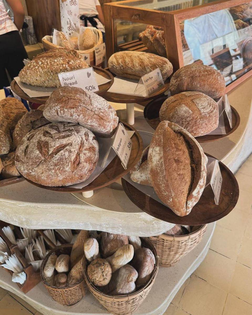 pilihan roti di Bread Basket Bali (instagram.com/breadbasket.id)