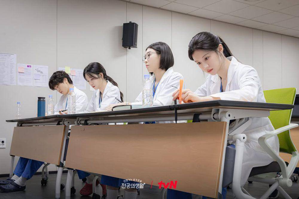 still cut Resident Playbook (dok.tvN/Resident Playbook)