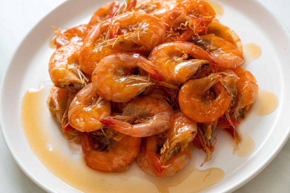 Ilustrasi Udang Asam Manis (https://www.vecteezy.com/members/topntp26)