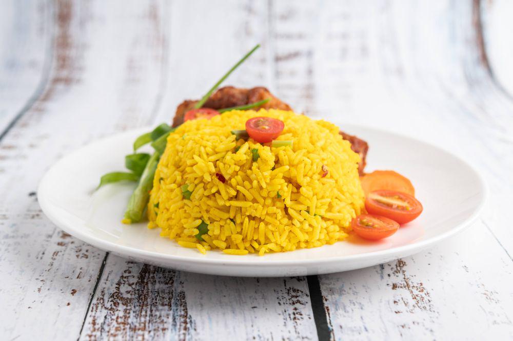 5 Cara Bikin Nasi Kuning Gurih Ala Rumahan, Cocok Buat Menu Paskah