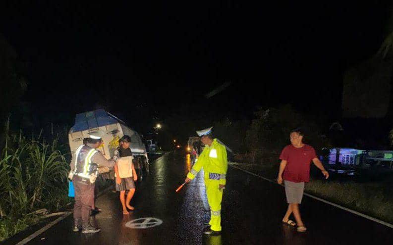 Bocah Tewas Ditabrak Truk Tangki Saat Menyebrang di Jalinteng Muba