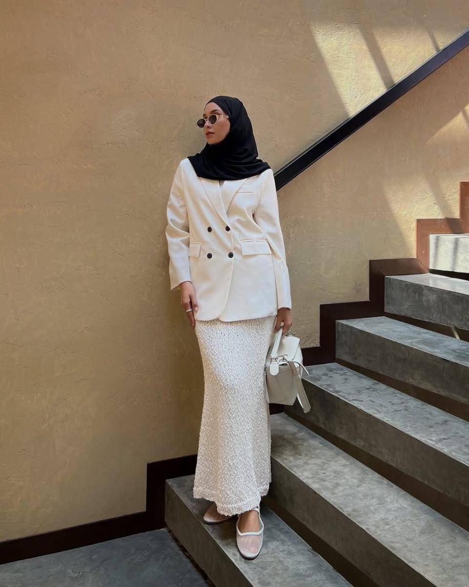 ide outfit monokrom ala Fita Wulansari (instagram.com/fitawww)