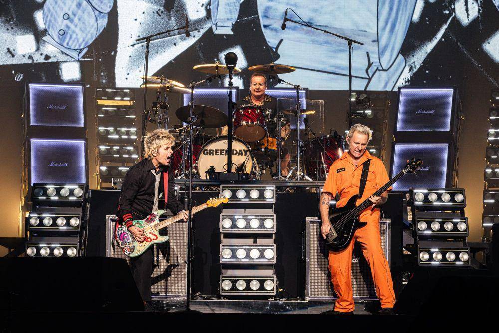 Green Day (instagram.com/greenday/paranoidtrooper)