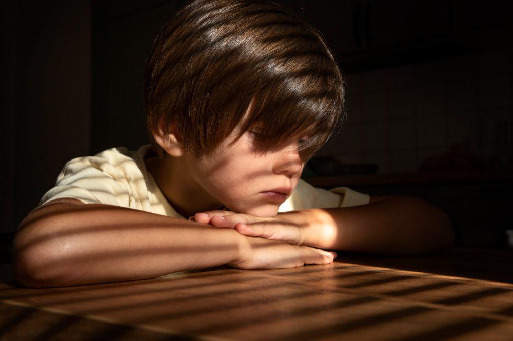 Waspada! Ini 7 Ciri Anak Mengalami Anxiety dan Cara Membantunya