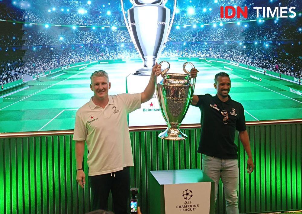 [FOTO] Keseruan Schweinsteiger dan Nani Bertandang ke IDN HQ