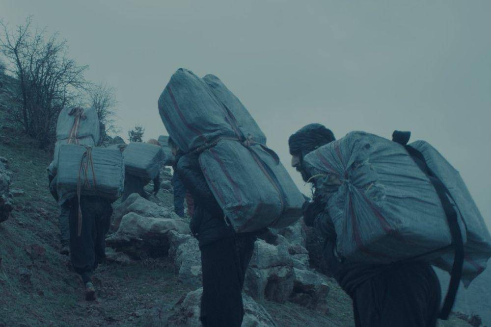 All the Mountains Give (dok. Doc NYC/All the Mountains Give)
