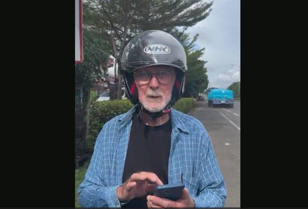 Ikuti Google Maps, Bule Australia Naik Motor Masuk Tol di Makassar
