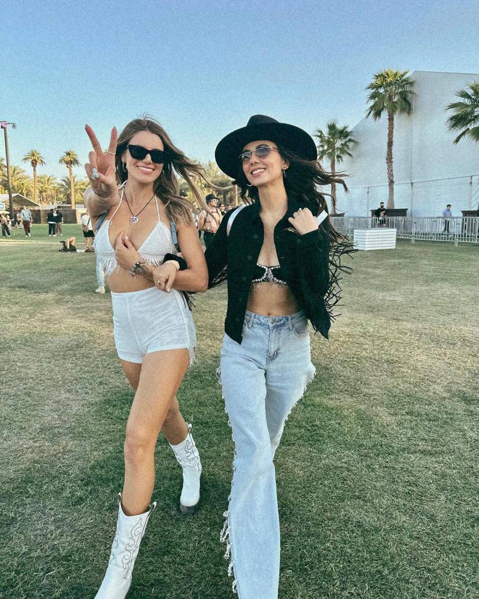 inspirasi outfit stunning buat nonton Coachella ala artis Hollywood (instagram.com/victoriajustice)