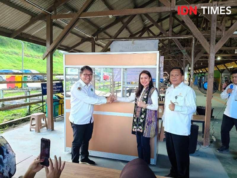 OIKN dan Bank Mandiri Salurkan Bantuan Rombong dan Estalase untuk UMKM