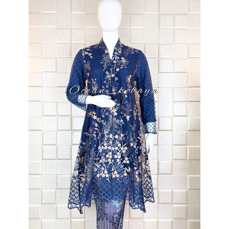 model kebaya kartini panjang (shopee.co.id/oceankebaya)