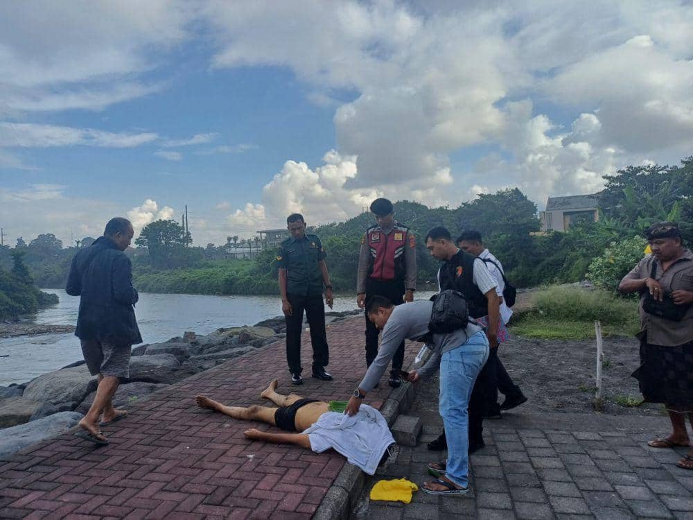 Seorang kakek di Gianyar meninggal saat berupaya selamat cucu terseret arus laut. (Dok. IDN Times/istimewa)