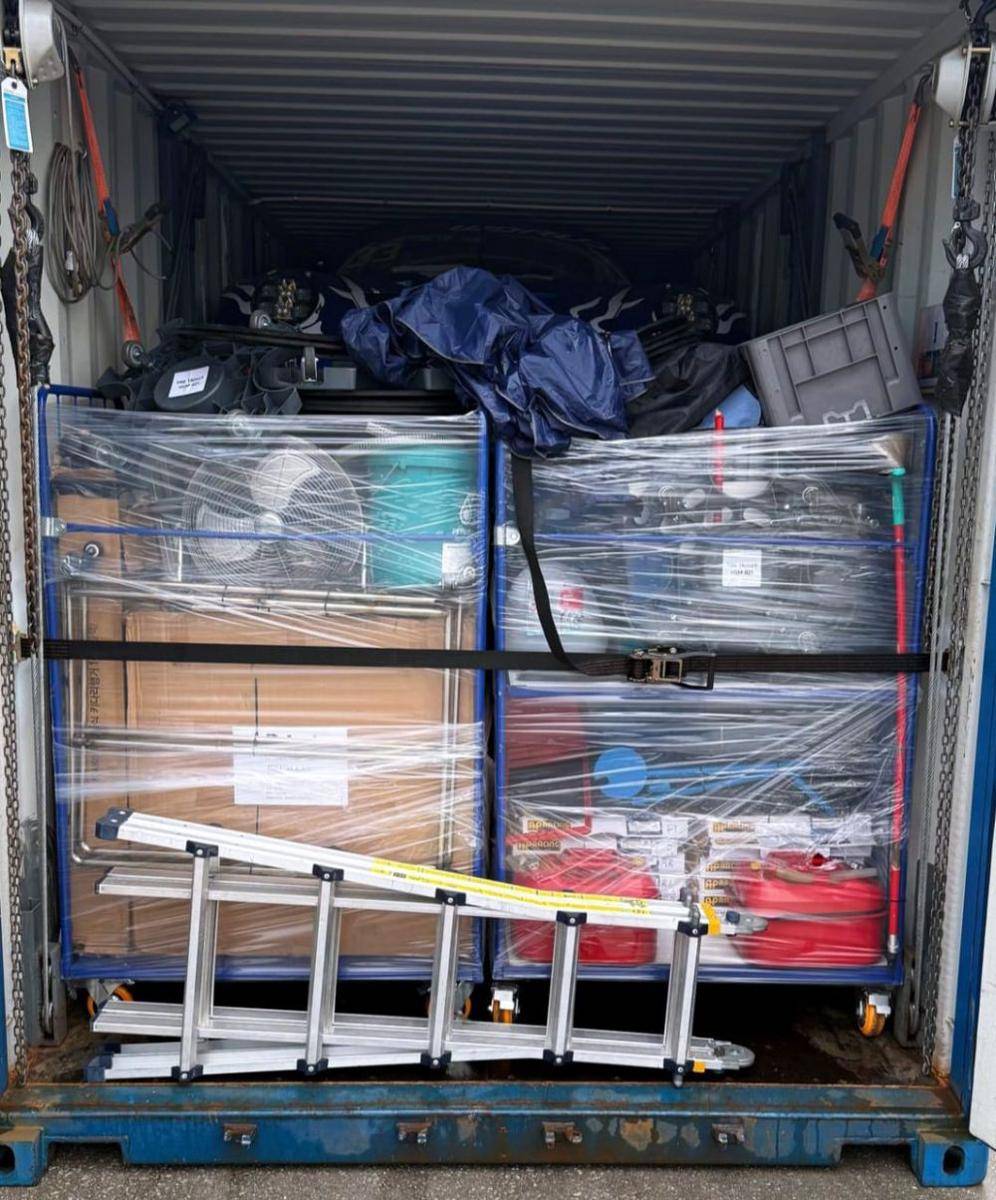 Logistik GT World Challenge Asia dikirim ke Mandalika, Lombok, NTB. (dok. MGPA)
