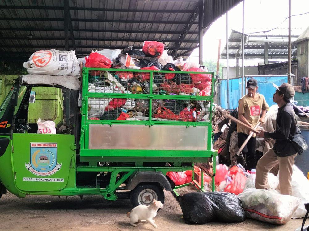 TPS 3R Villa Pamulang Mas 2 Konsisten Tangani Sampah 100 Kg per Hari