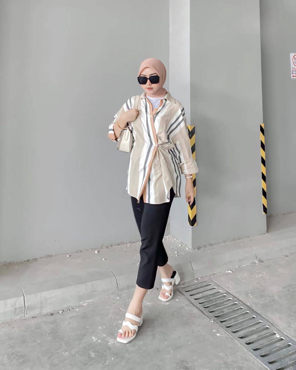 potret ide OOTD kasual serba kemeja yang anti monoton ala Cici (instagram.com/scimhrni)