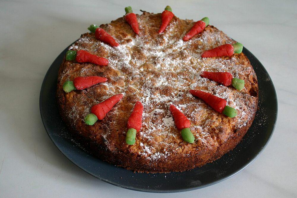 ilustrasi carrot cake (commons.wikimedia.org/Till Westermayer)