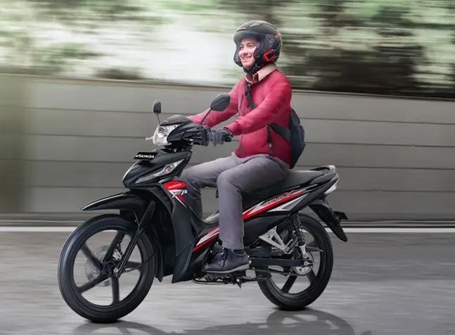 Bosan Naik Motor Matik, Ini 3 Pilihan Motor Bebek Honda Terbaru!