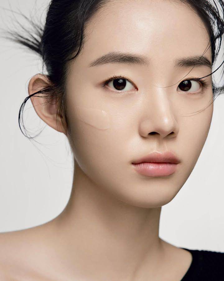 inspirasi makeup Shin Si Ah (instagram.com/shinsiaa__)