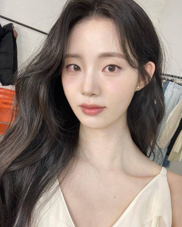 inspirasi makeup Shin Si Ah (instagram.com/shinsiaa__)