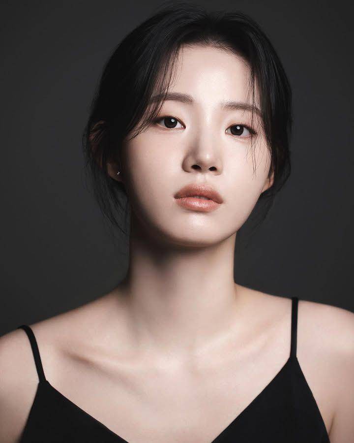 inspirasi makeup Shin Si Ah (instagram.com/shinsiaa__)