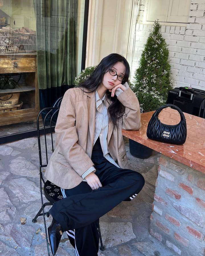 inspirasi OOTD Shin Si Ah (instagram.com/shinsiaa__)
