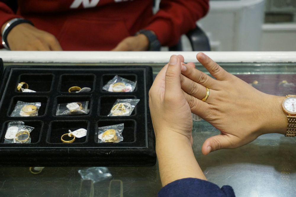 Kapan Saat yang Tepat Membeli Emas? Waktu Terbaik Biar Gak Rugi