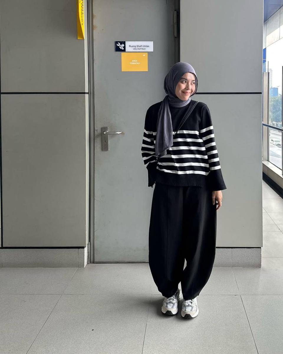 Tren barrel pants 2025 (instagram.com/rahmi.apr)