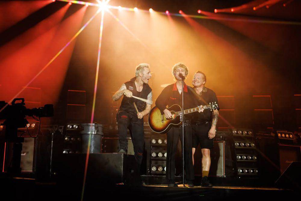 Green Day saat menggelar konser di Melbourne, Australia, pada Maret 2025. (instagram.com/greenday)