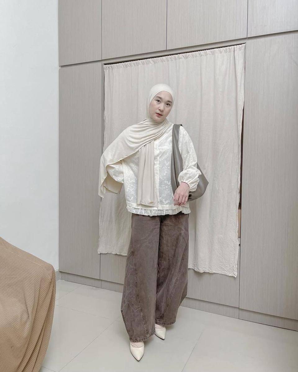 Tren barrel pants 2025 (instagram.com/denisarani)