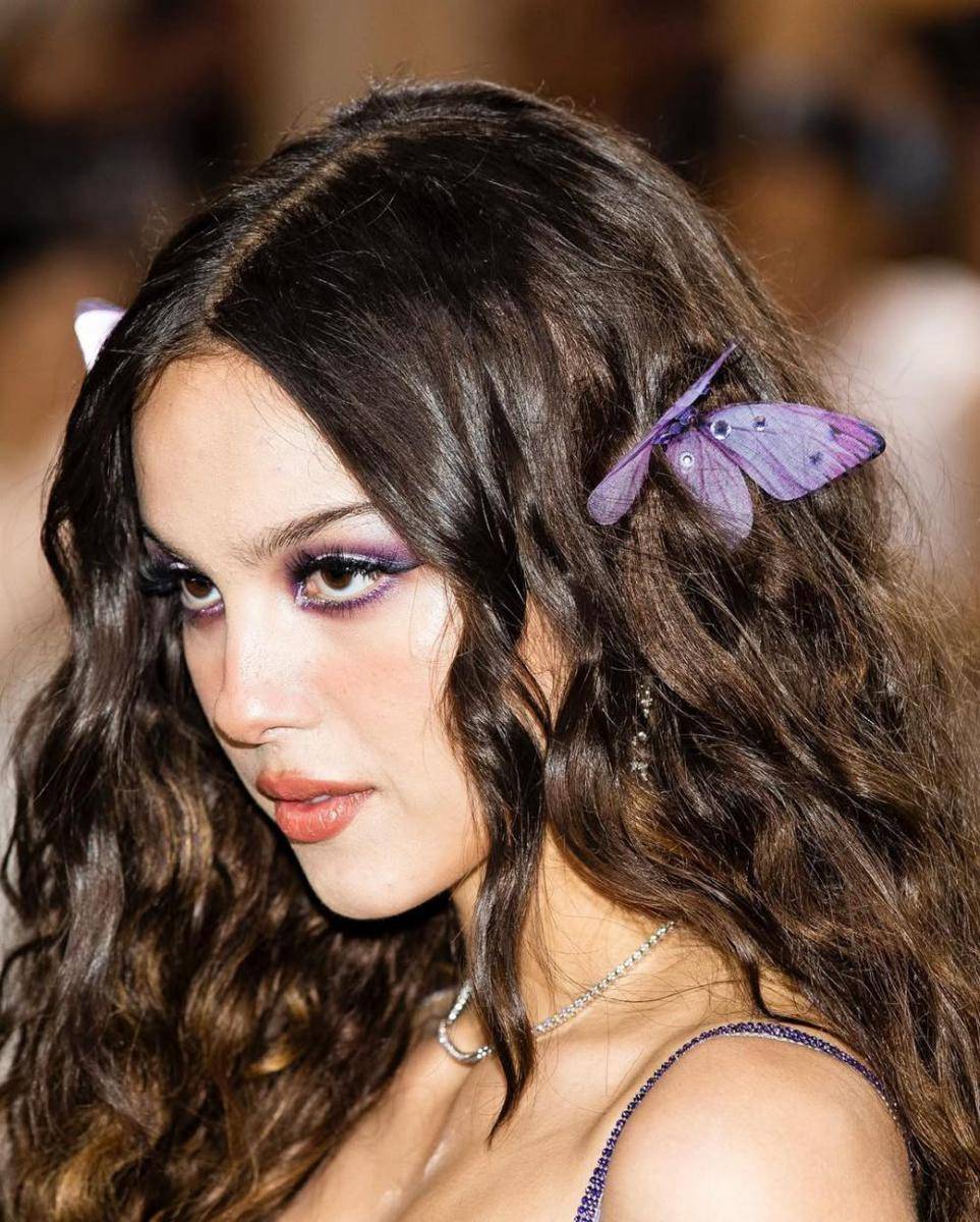 ide makeup look untuk nonton Coachella (instagram.com/oliviarodrigo)