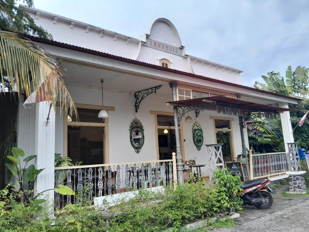 Landhuis Resto, Tempat Makan Antik di Tengah Kota Jogja