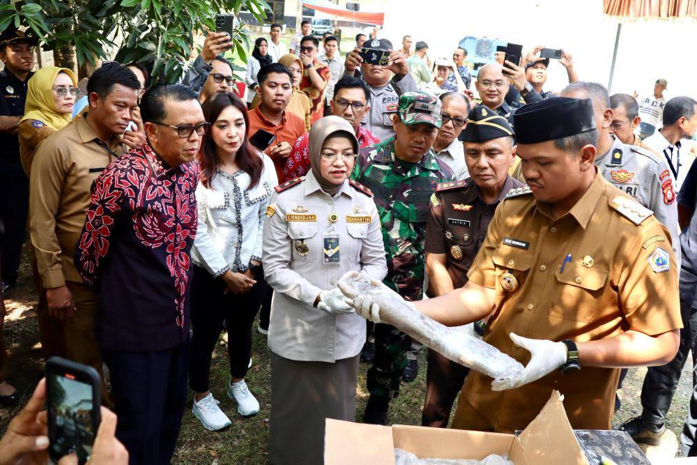 Bantaeng Ekspor Perdana Gurita Beku ke Meksiko