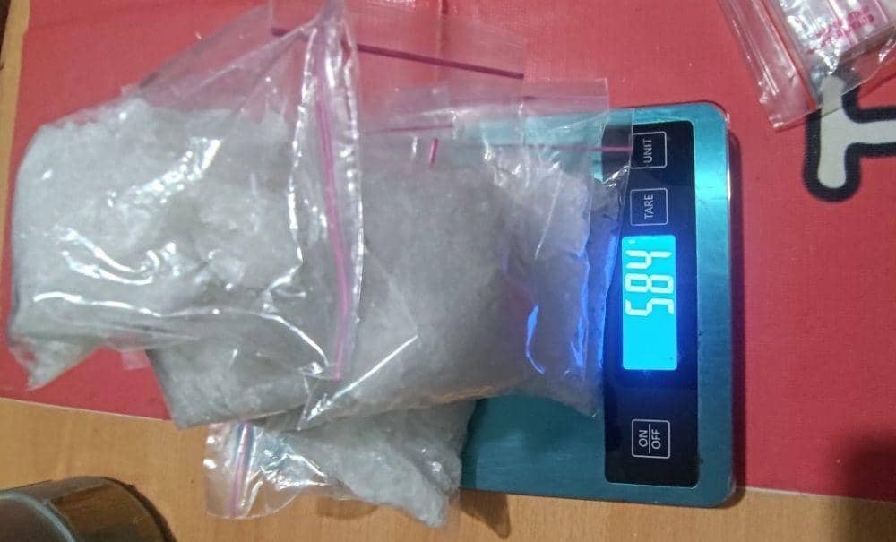 Barang bukti 500 gram lebih sabu yang diamankan dari tangan LE. (Dok. Polres Paser)