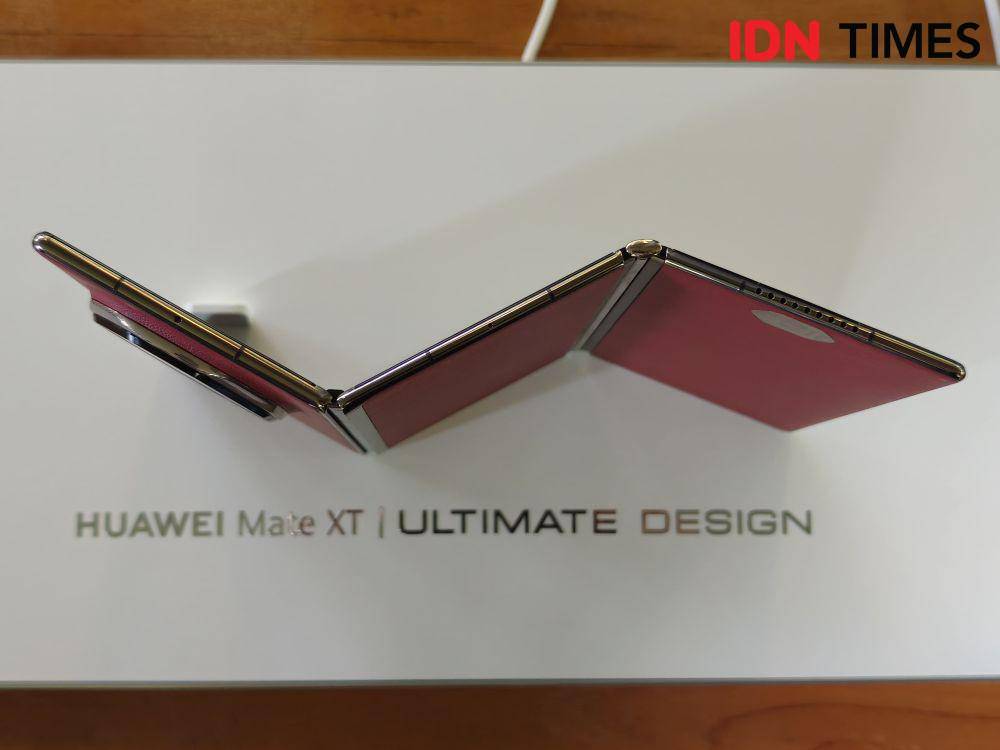 Huawei Mate XT Ultimate Design (IDN Times/Fatkhur Rozi)