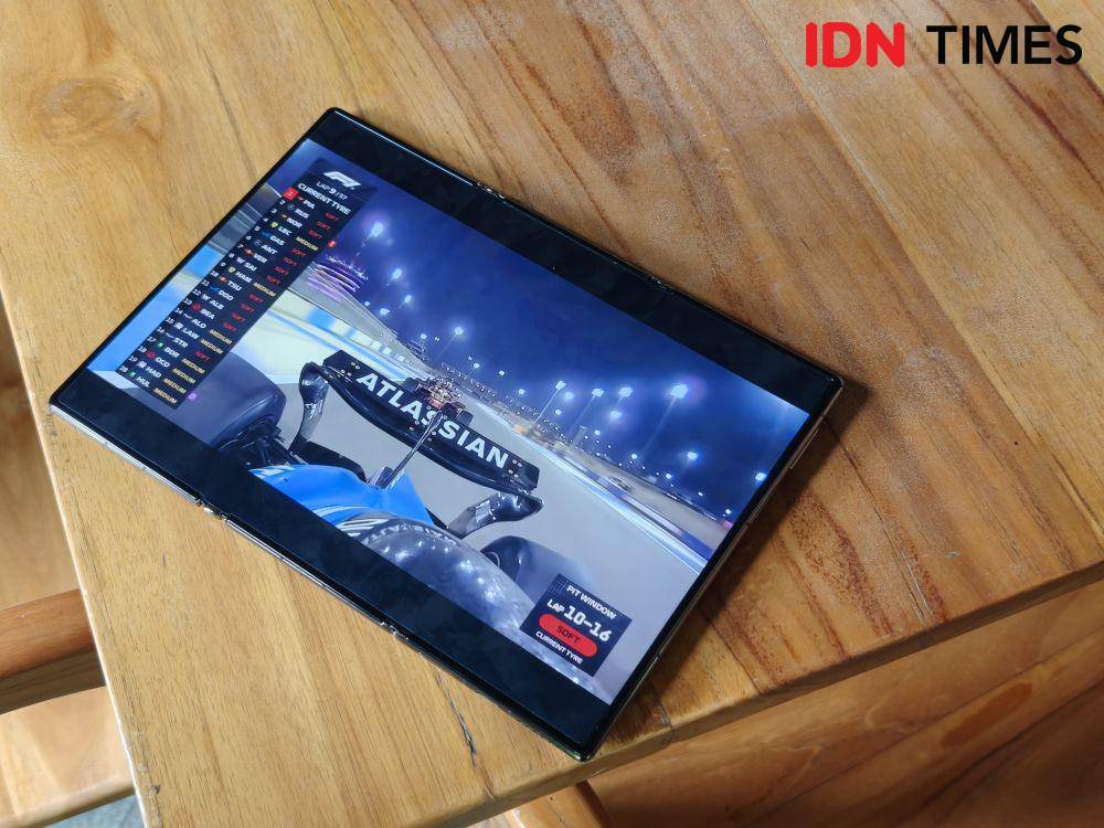 Huawei Mate XT Ultimate Design (IDN Times/Fatkhur Rozi)
