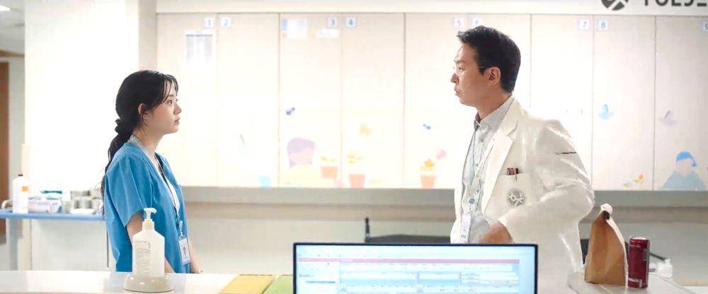 Cuplikan drama Resident Playbook (dok. tvN/Resident Playbook)