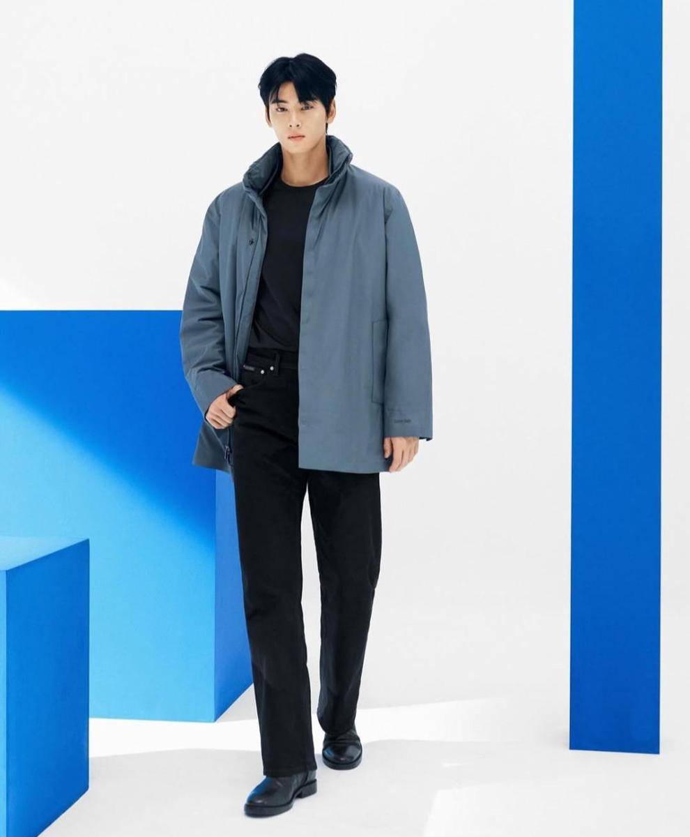 Cha Eun Woo (instagram.com/eunwo.o_c)