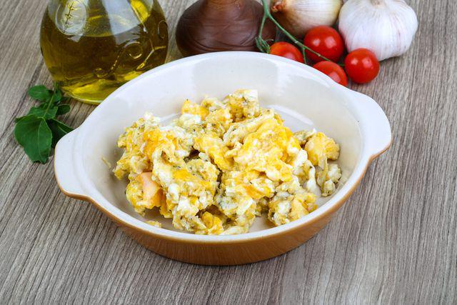 5 Tips Memasak Scrambled Egg Jamur ala Hotel yang Lembut