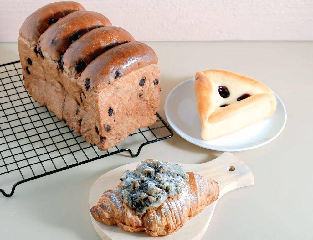 potret hidangan roti di  Hoshi Bakery (instagram.com/hoshibakery_mks)
