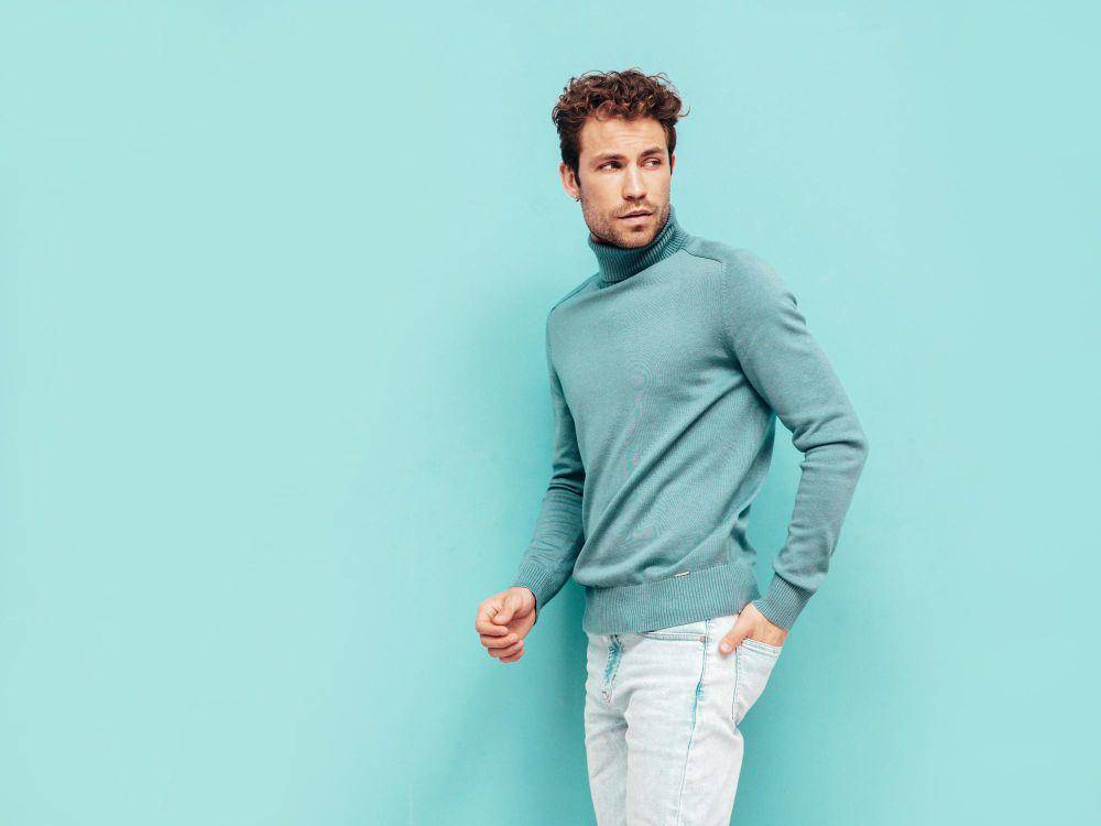 ilustrasi warna celana yang cocok untuk baju biru muda (freepik.com/halayalex)