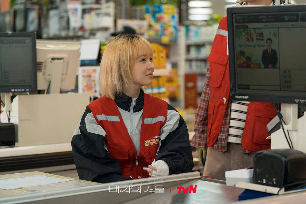 still cuts drama Our Unwritten Seoul (instagram.com/tvn_drama)