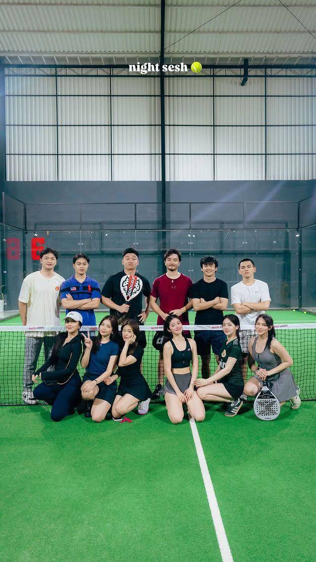 artis main padel (instagram.com/elsaajapasal)