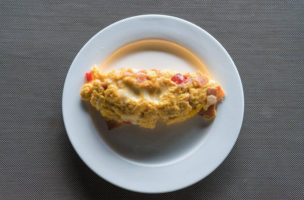 ilustrasi thai crab omelette (freepik.com/topntp26)