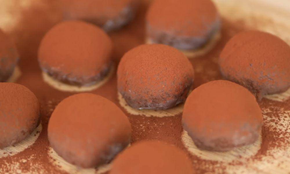 ilustrasi chocolate truffle mochi (youtube.com/Luvita Ho)