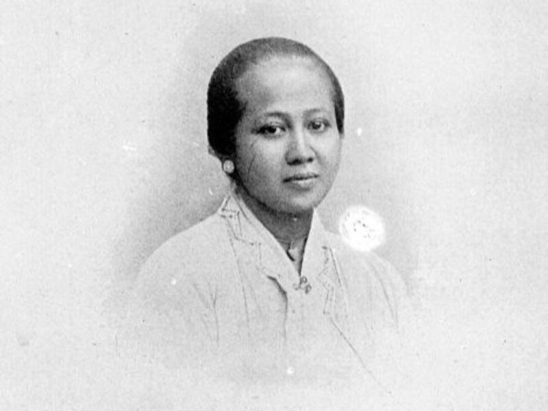 Informasi Penting Tentang Raden Ajeng Kartini, Lengkap!