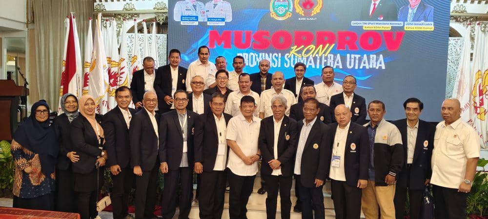 Hatunggal Siregar bersama pengurus KONI Sumut sebelumnya di Musorprov KONI Sumut(dok.istimewa)