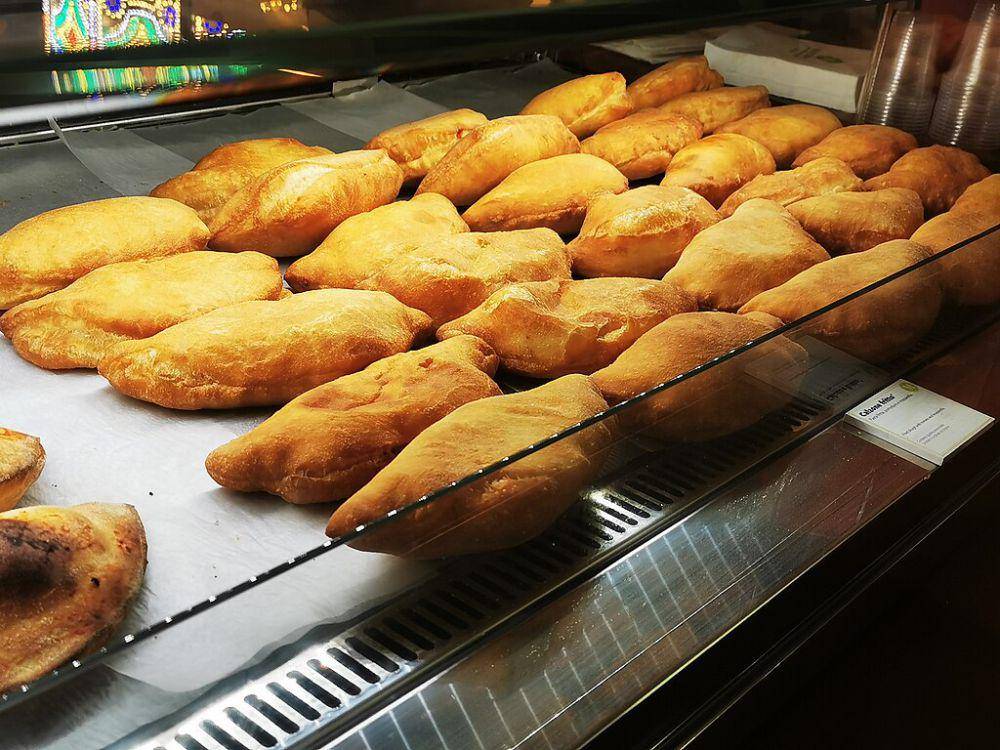 ilustrasi panzerotti (commons.wikimedia.org/Saggittarius A)