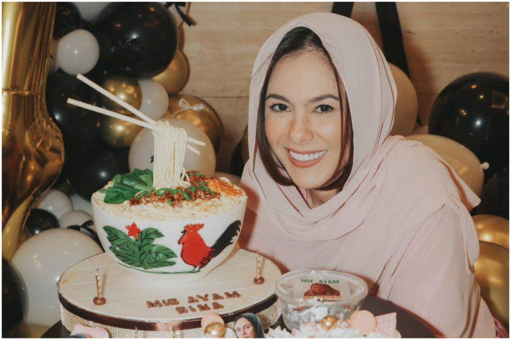 potret ulang tahun ke-44 Wulan Guritno (instagram.com/wulanguritno)